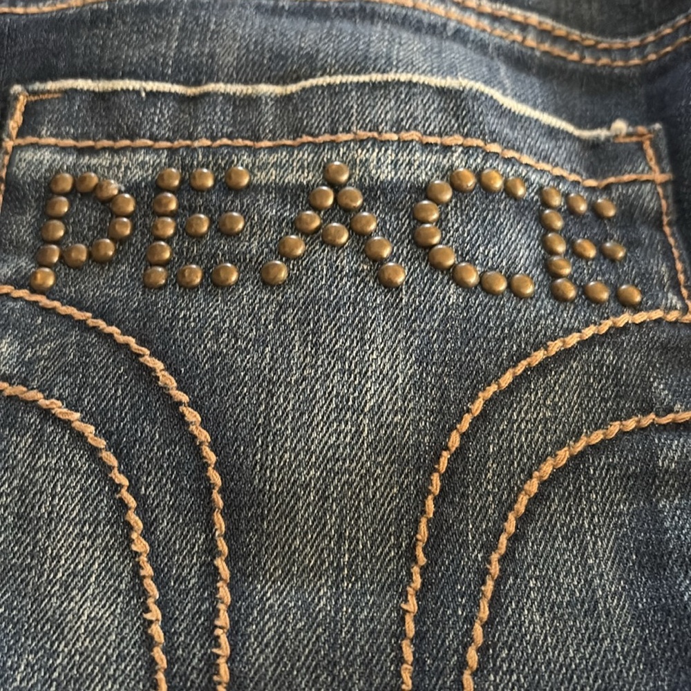 Candie's PEACE Cropped Jeans